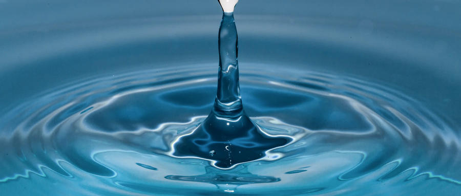 哪些原因容易導(dǎo)致干眼?。?></div>
			<div   id="nvubkjrl"   class="me_info">
				<div   id="nvubkjrl"   class="info_des">1 ．近年來干眼病的年輕化趨勢(shì)明顯，主要是由于現(xiàn)代生活中，青年人的工作和娛樂與電視、電腦接觸得越來越多、長(zhǎng)時(shí)間面對(duì)熒光屏，過度閱讀，缺乏正常的眨眼，而眨眼可使淚液更...</div>
				<div   id="nvubkjrl"   class="info_more"><li ><a href=